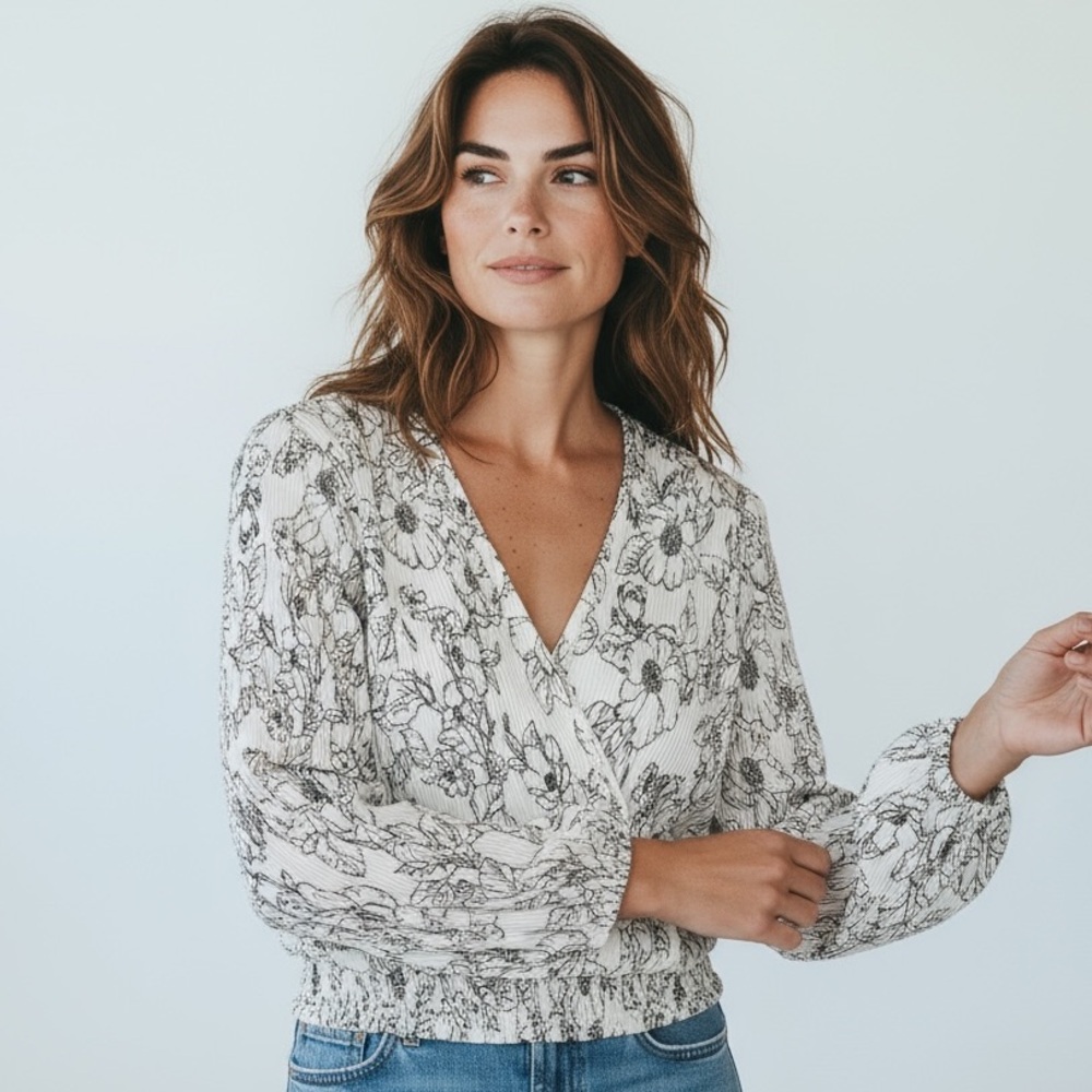 ASTR The Label Floral Flouncy Blouse Deep V Faux Wrap White Black Medium